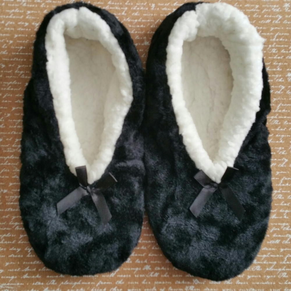No Brand Name Soft Sided Black House Slippers S
